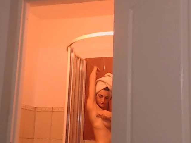 Simyhvn live cam on BongaCams