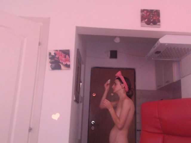Simyhvn live cam on BongaCams