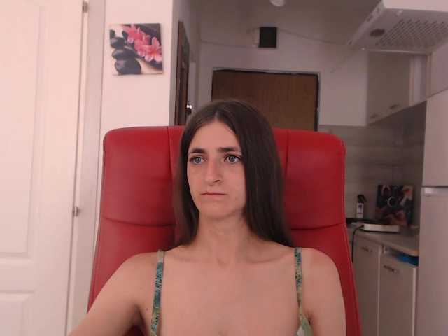Simyhvn live cam on BongaCams