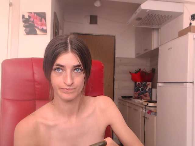 Simyhvn live cam on BongaCams