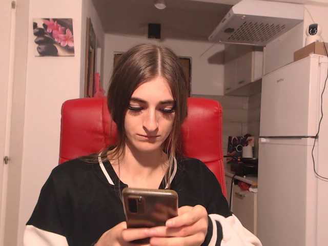Simyhvn live cam on BongaCams