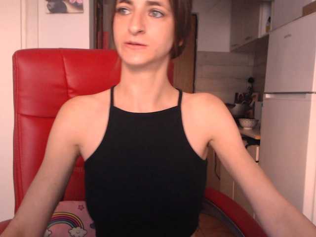 Simyhvn live cam on BongaCams