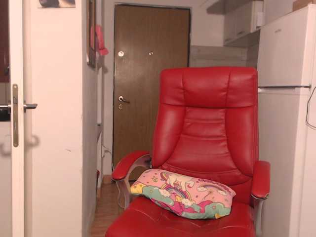 Simyhvn live cam on BongaCams