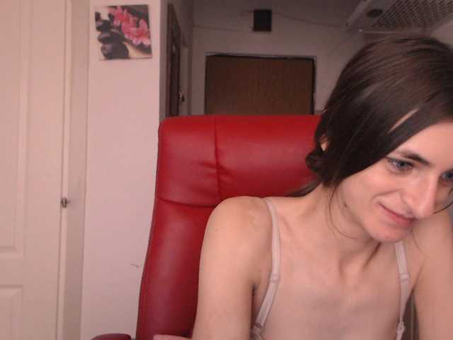 Simyhvn live cam on BongaCams