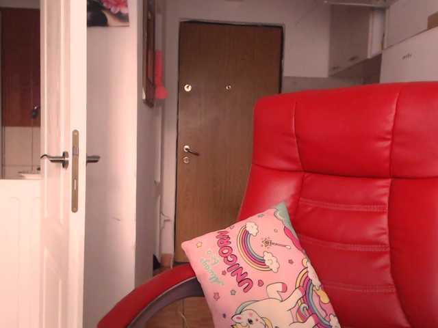 Simyhvn live cam on BongaCams