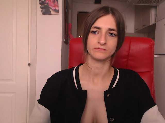 Simyhvn live cam on BongaCams