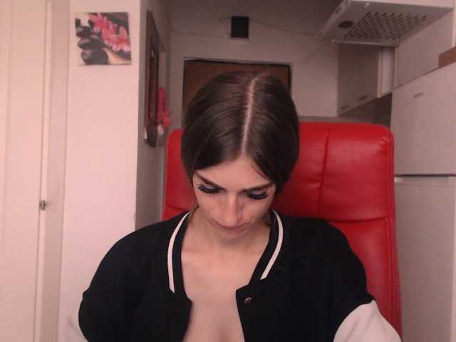 Simyhvn live cam on BongaCams
