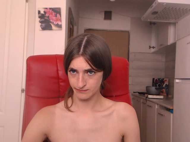 Simyhvn live cam on BongaCams