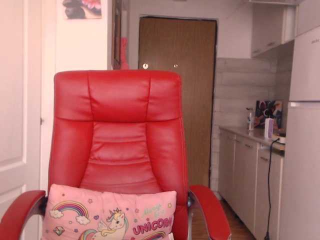 Simyhvn live cam on BongaCams