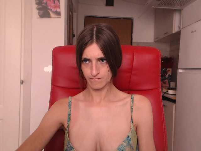Simyhvn live cam on BongaCams