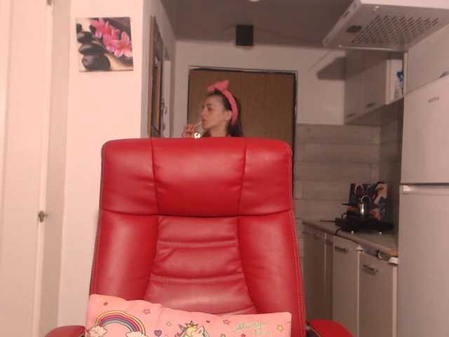 Simyhvn live cam on BongaCams