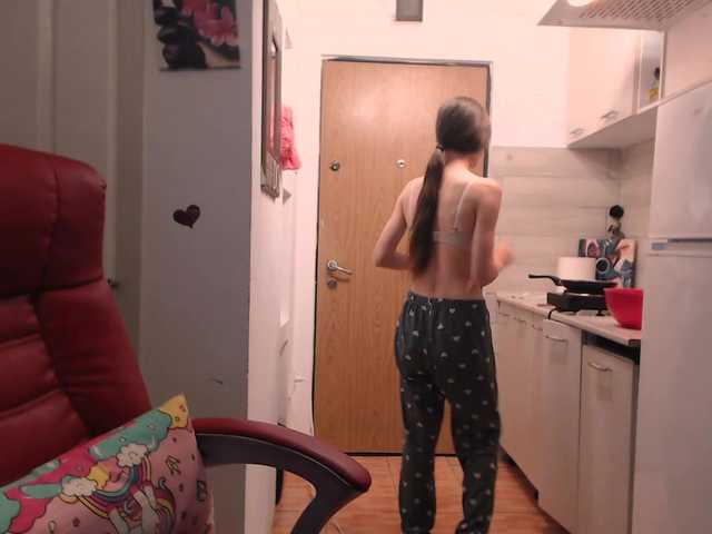 Simyhvn live cam on BongaCams
