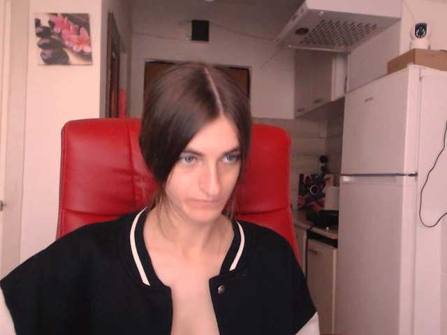 Simyhvn live cam on BongaCams