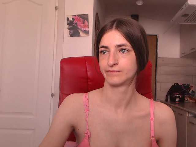 Simyhvn live cam on BongaCams