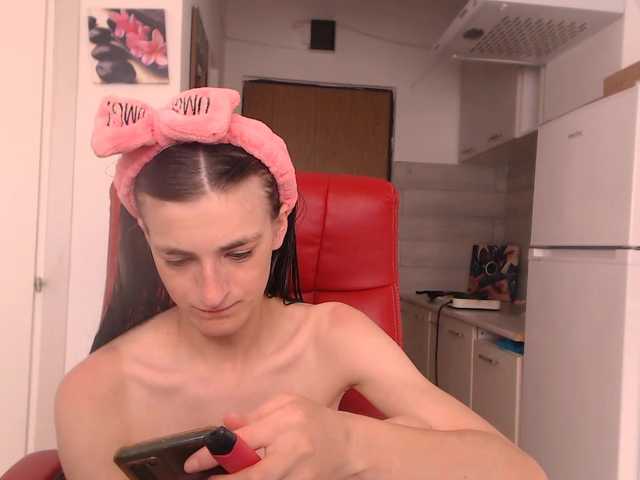 Simyhvn live cam on BongaCams