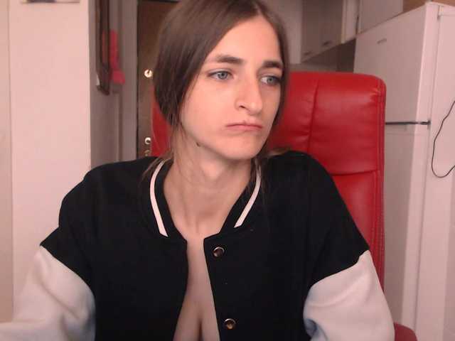 Simyhvn live cam on BongaCams