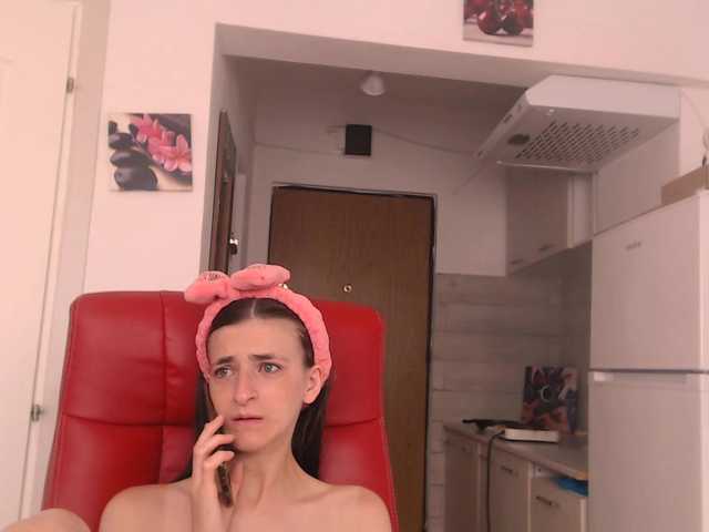 Simyhvn live cam on BongaCams