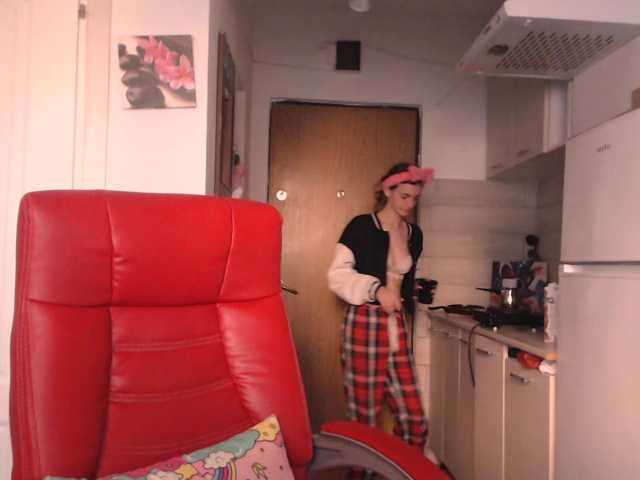 Simyhvn live cam on BongaCams