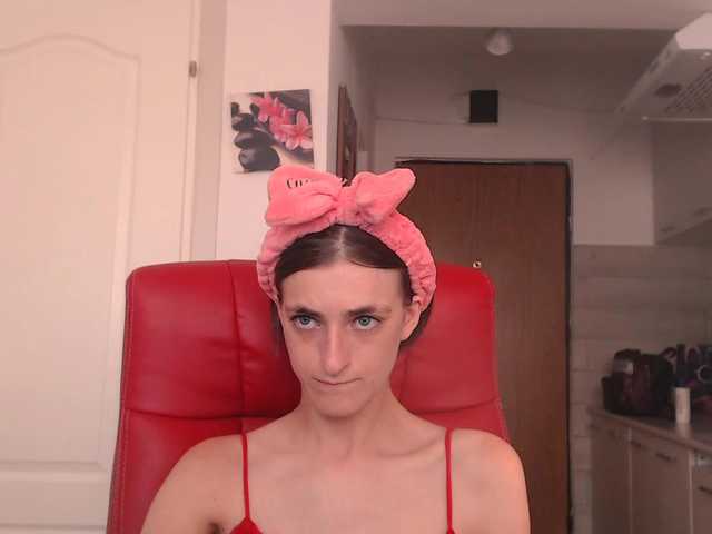 Simyhvn live cam on BongaCams