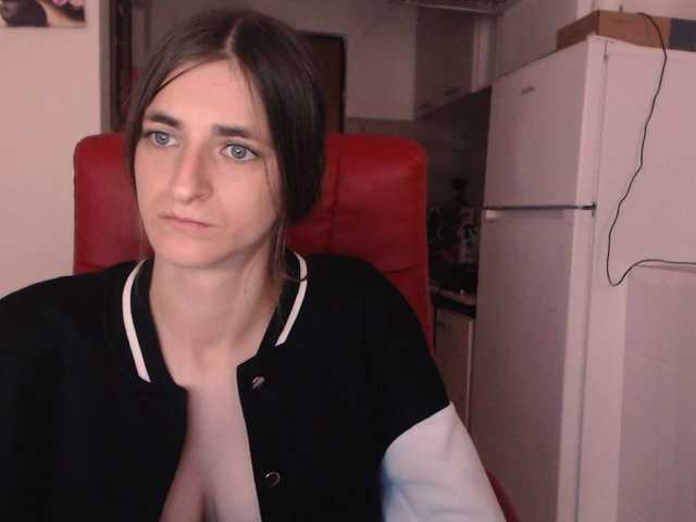 Simyhvn live cam on BongaCams