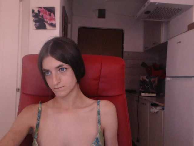 Simyhvn live cam on BongaCams