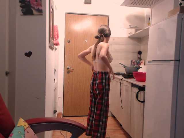 Simyhvn live cam on BongaCams