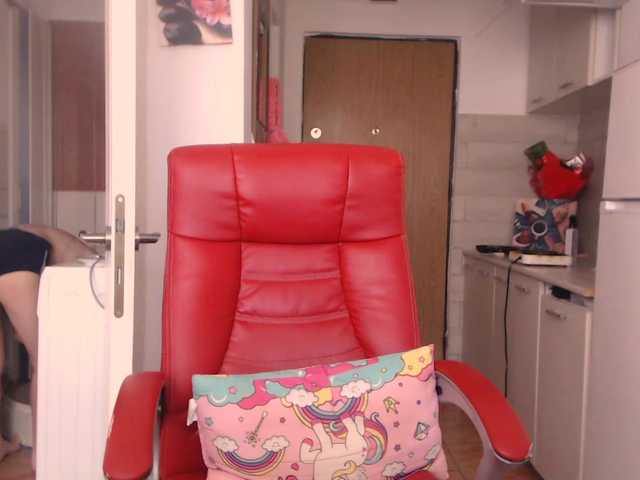 Simyhvn live cam on BongaCams
