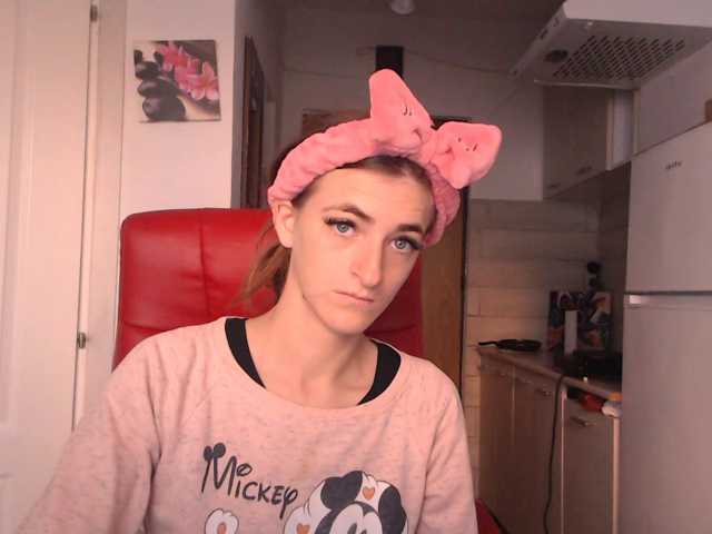 Simyhvn live cam on BongaCams
