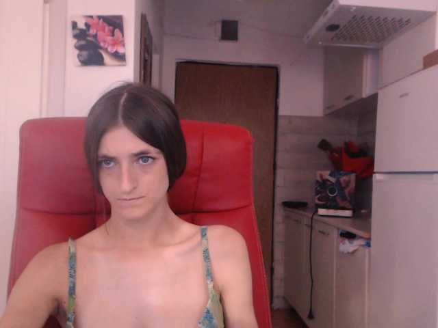 Simyhvn live cam on BongaCams