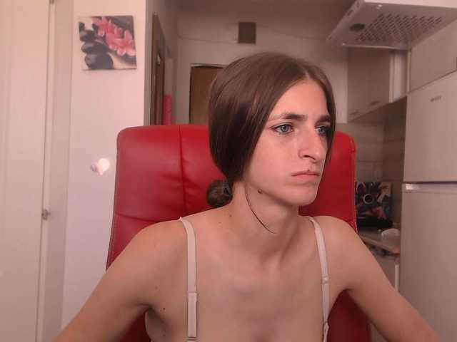 Simyhvn live cam on BongaCams