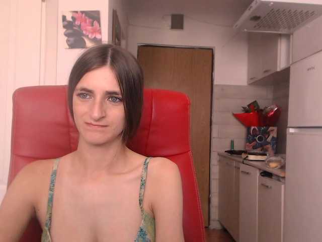 Simyhvn live cam on BongaCams
