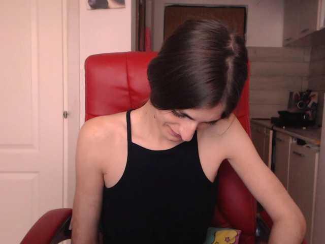 Simyhvn live cam on BongaCams