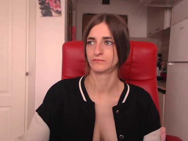 Simyhvn live cam on BongaCams