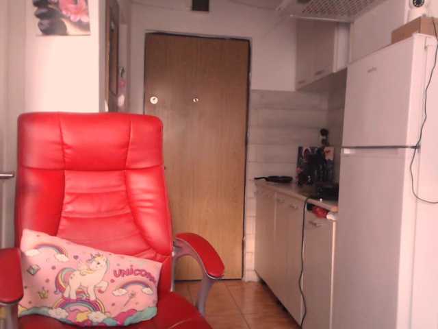 Simyhvn live cam on BongaCams