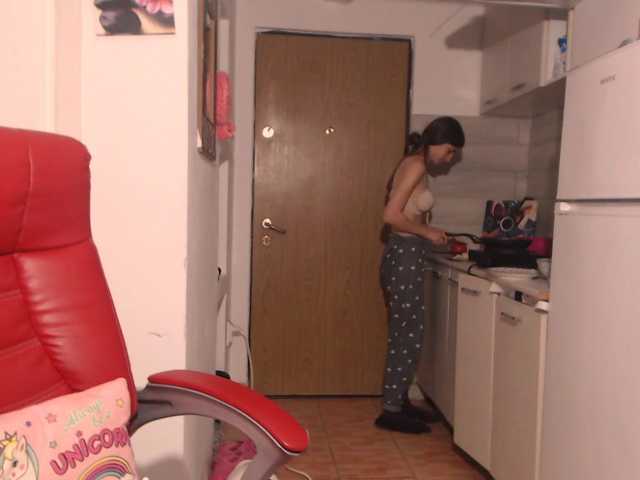 Simyhvn live cam on BongaCams