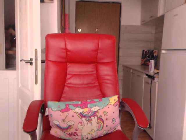 Simyhvn live cam on BongaCams