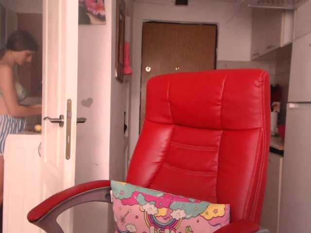Simyhvn live cam on BongaCams