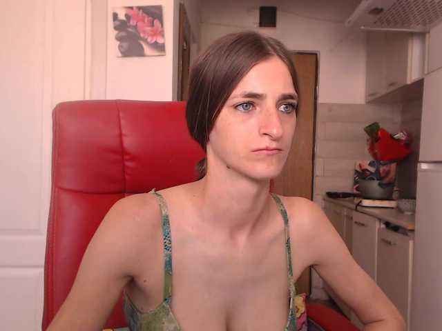 Simyhvn live cam on BongaCams