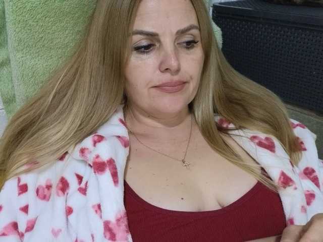 Angel_girllovemy live cam on BongaCams