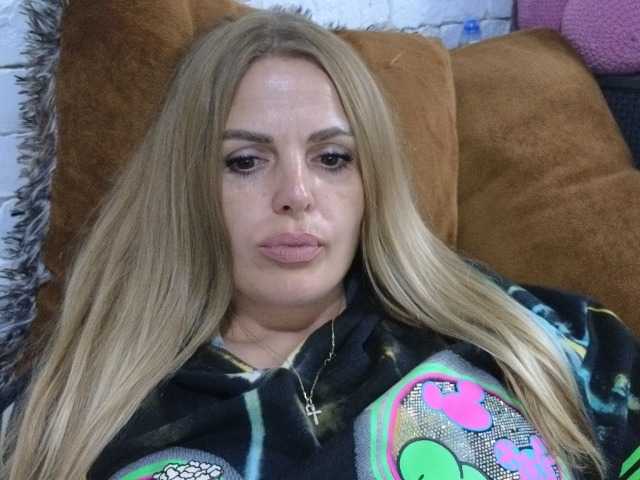 AngelAlone, live now on BongaCams
