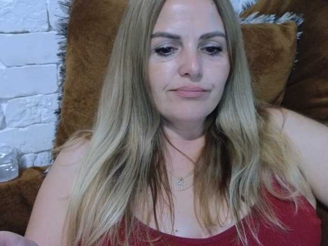 AngelAlone, live now on BongaCams