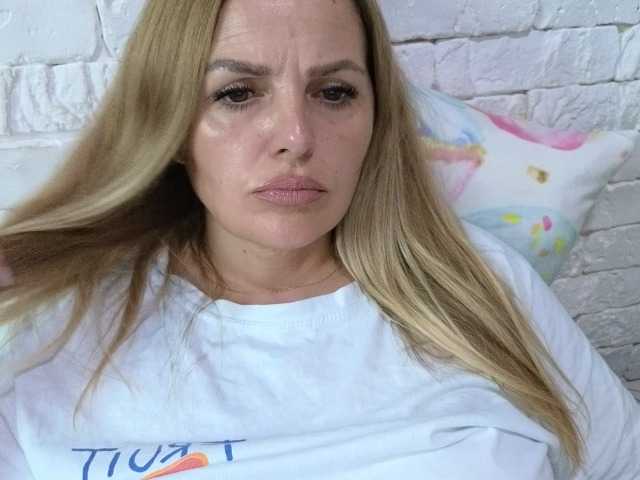 AngelAlone live cam on BongaCams
