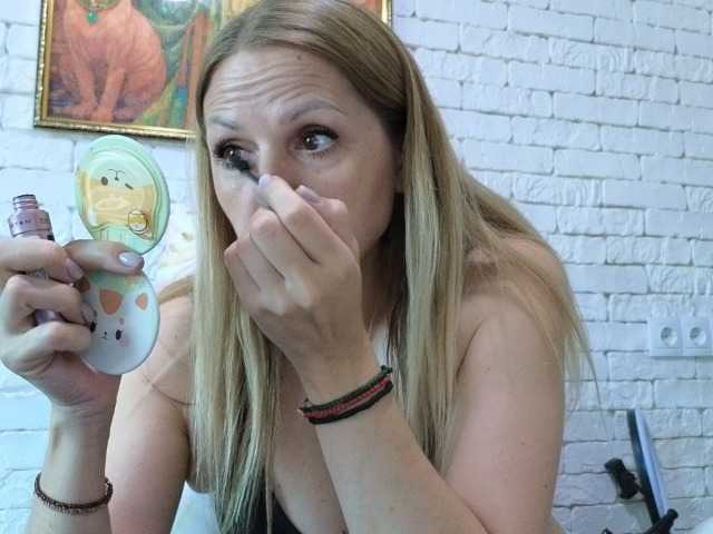 AngelAlone live webcam show