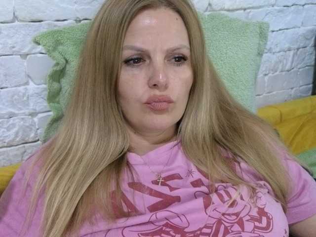 Angel_girllovemy live cam preview