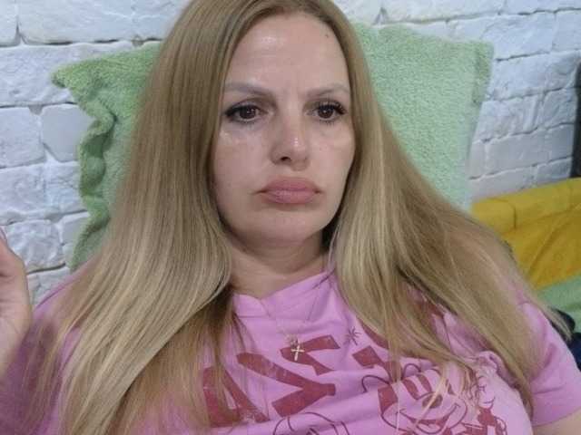 Angel_girllovemy live cam preview