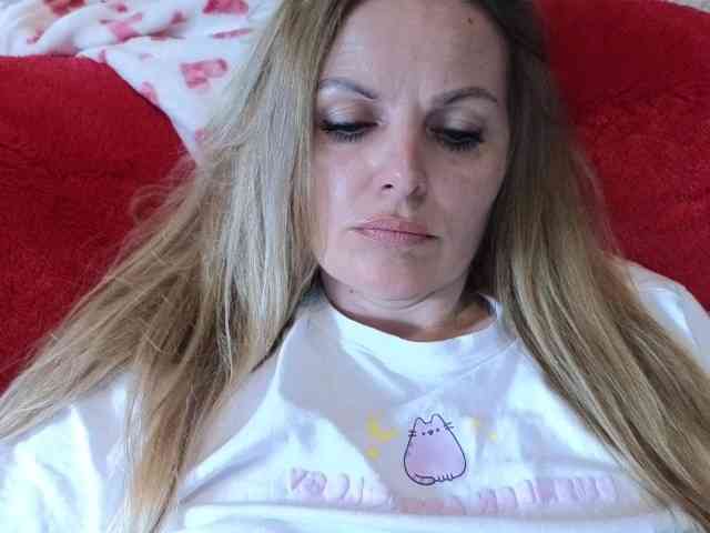Angel_girllovemy webcam