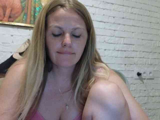 Angel_girllovemy webcam