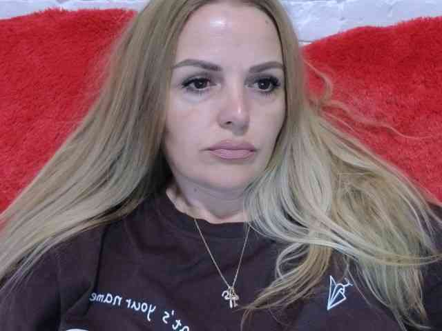 Angel_girllovemy webcam