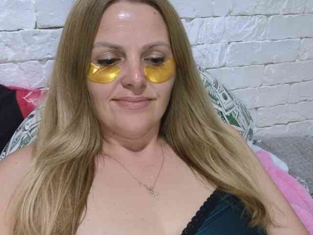 Angel_girllovemy webcam