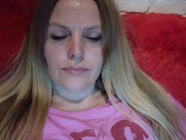 Angel_girllovemy webcam